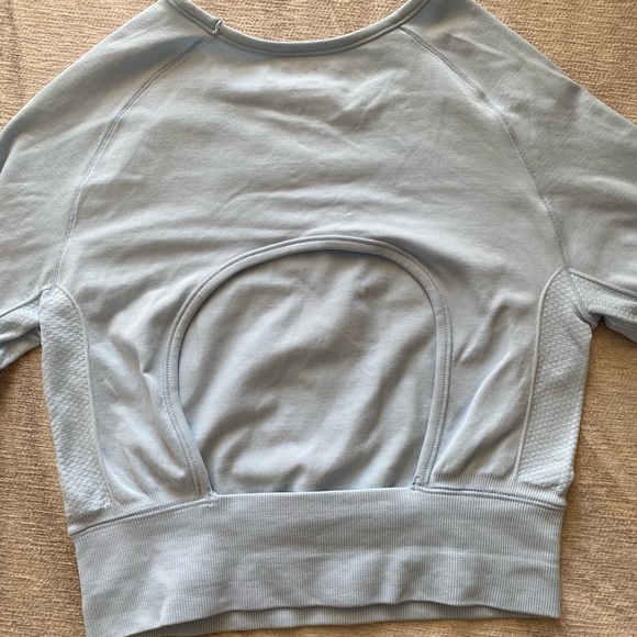 Baby Blue Cropped Long Sleeve - Picture 4 of 5
